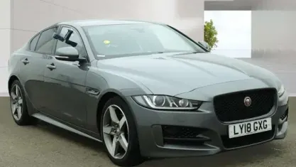 Used Jaguar XE Ingenium 200 HP (147 kW) 2019 Sedan