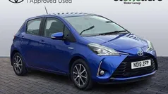Blue Used 2019 Toyota Yaris Hybrid Hatchback | £13,500 (Fair price)