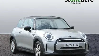 Used Mini Cooper Classic 136 HP (100 kW) 2021 Hatchback