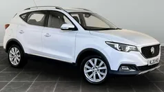 White Used 2020 MG ZS Excite Hatchback | £9,895 (Fair price)