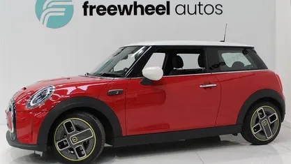 Used Mini Cooper Level 2 135 kW (184 HP) 2023 Hatchback
