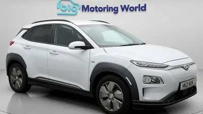 White Used 2020 Hyundai Kona Premium SUV | £12,600 (Fair price)