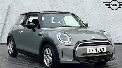 Used 2021 Mini Cooper Classic Hatchback | £16,995 (Fair price)