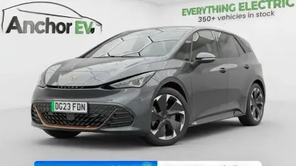 Begagnad Cupra Born e-Boost 169 kW (230 HK) 2024 Halvkombi