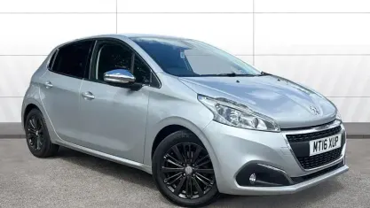 Used Peugeot 208 Allure 82 HP (60 kW) 2018 Hatchback