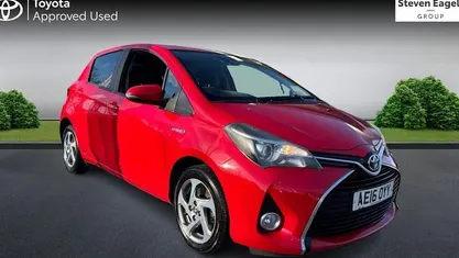 Used Toyota Yaris Hybrid 101 HP (74 kW) 2016 Hatchback