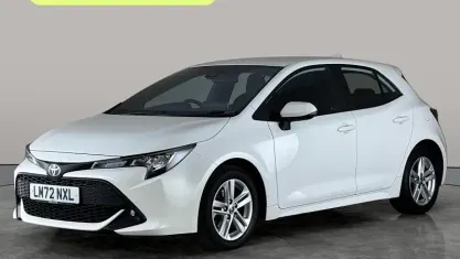 Used Toyota Corolla 140 HP (102 kW) 2022 White Hatchback