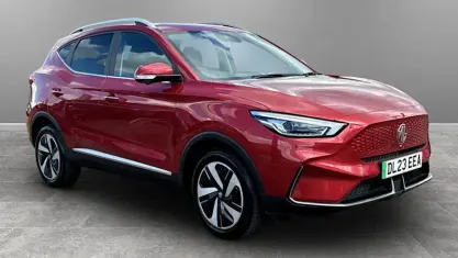Used MG ZS Trophy 128 kW (175 HP) 2023 Red SUV