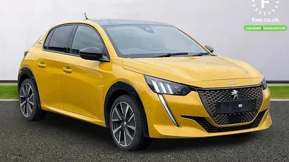 Used Peugeot e-208 Premium 100 kW (136 HP) 2022 Yellow Hatchback