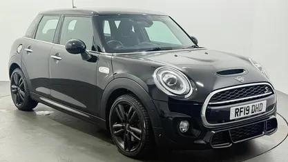 Black Used 2019 Mini Cooper S Hatch Hatchback | £15,371 (Good price)
