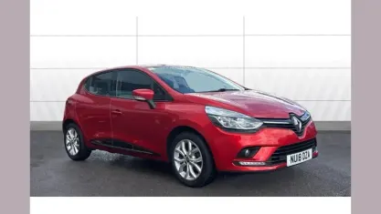 Used Renault Clio Dynamique 120 HP (88 kW) 2018 Red Hatchback