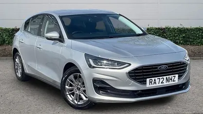 Used Ford Focus Titanium 125 HP (91 kW) 2023 Silver Hatchback