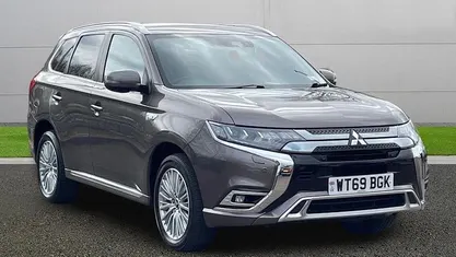 Used Mitsubishi Outlander P-HEV 177 HP (130 kW) 2019 Estate