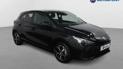 Begagnad MG MG3 Trophy 194 HK (142 kW) 2025 Svart Halvkombi