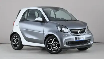 Used Smart ForTwo Coupé Premium 71 HP (52 kW) 2019 White Coupe