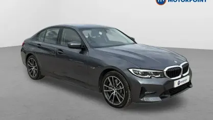 Usado BMW 330e Sport Line 292 HP (214 kW) 2022 Cinzento Sedan