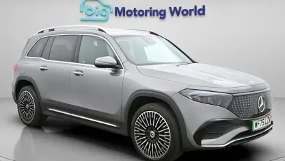 Usado Mercedes EQB250+ AMG line 139 kW (190 HP) 2025 Cinzento SUV
