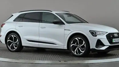 Used Audi e-tron Black Edition 300 kW (408 HP) 2022 White SUV