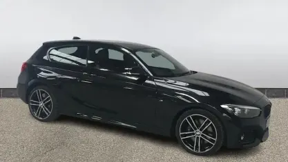 Usado BMW 118 Efficient Dynamics 150 HP (110 kW) 2019 Preto Citadino