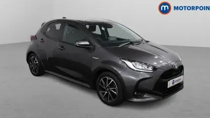 Gebraucht Toyota Yaris Hybrid Design 116 PS (85 kW) 2026 Kleinwagen