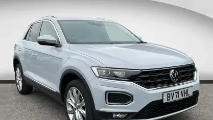Used VW T-Roc SEL 150 HP (110 kW) 2021 Silver SUV
