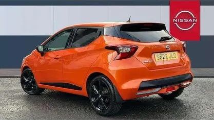 Begagnad Nissan Micra 92 HK (67 kW) 2022 Orange Halvkombi