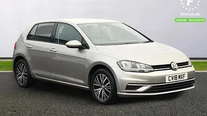 Used VW Golf VII SE 110 HP (80 kW) 2018 Hatchback