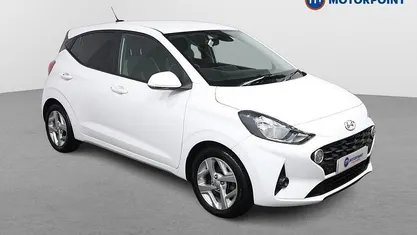 Used Hyundai i10 SE 84 HP (61 kW) 2022 White Hatchback