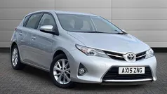 Silver Used 2015 Toyota Auris Hatchback | £7,550 (Fair price)