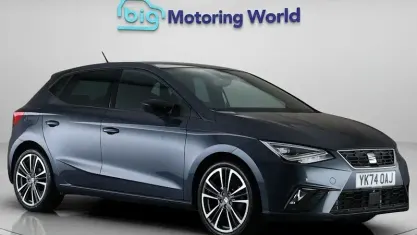 Usado Seat Ibiza 116 HP (85 kW) 2024 Cinzento Citadino