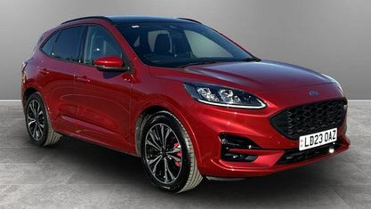 Usado Ford Kuga ST-Line X 190 HP (139 kW) 2023 SUV