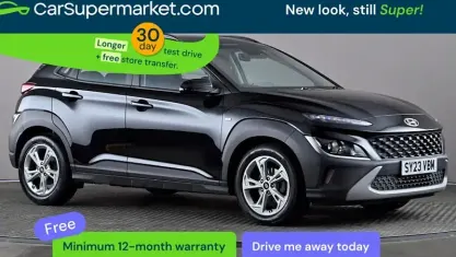 Używany Hyundai Kona SE 120 KM (88 kW) 2022 Czarny SUV