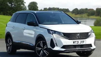 Used Peugeot 5008 Premium 131 HP (96 kW) 2022 SUV