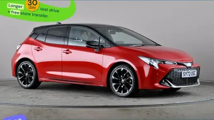 Używany Toyota Corolla Sport 122 KM (89 kW) 2022 Czerwony Hatchback