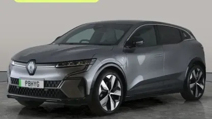 Usado Renault Megane E-Tech Techno 161 kW (220 CV) 2023 Gris Utilitario