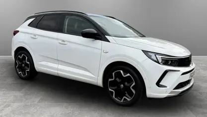 Used Vauxhall Grandland X Ultimate 131 HP (96 kW) 2023 White SUV