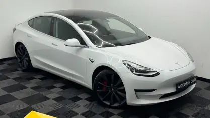 Used Tesla Model 3 Performance 461 kW (627 HP) 2019 White Sedan