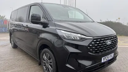 Used Ford Tourneo Titanium 136 HP (100 kW) 2025 MPV
