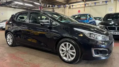 Usado Kia Ceed 136 HP (100 kW) 2017 Preto Citadino