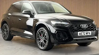 Used Audi Q5 Comfort 265 HP (194 kW) 2022 Mythos black metallic/mythos black metallic SUV