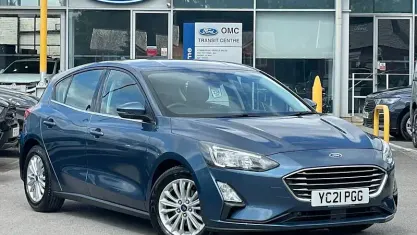 Used Ford Focus Titanium 125 HP (91 kW) 2021 Blue Hatchback