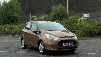 Used Ford B-MAX Zetec 105 HP (77 kW) 2016 MPV