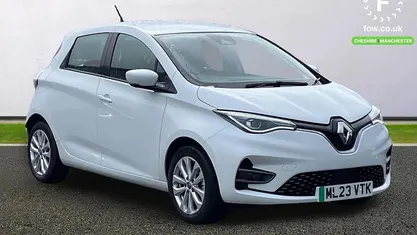 Used Renault Zoe Version S 100 kW (136 HP) 2022 White Hatchback