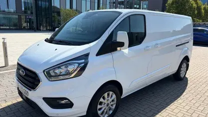Used Ford Transit Custom Limited 131 HP (96 kW) 2023 White Van