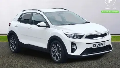 Usado Kia Stonic Air 100 CV (73 kW) 2019 Blanco SUV
