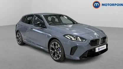 Begagnad BMW M135 300 HK (220 kW) 2025 Grå Halvkombi
