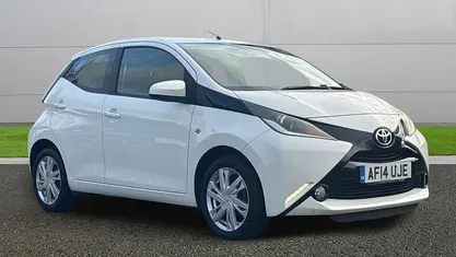Used 2016 Toyota Aygo x-press Hatchback | £5,490 (Fair price)