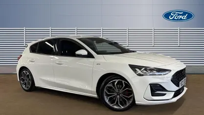 Used Ford Focus ST-Line X 125 HP (91 kW) 2023 White Hatchback
