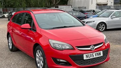 Used 2015 Vauxhall Astra Design Edition Estate | £3,850