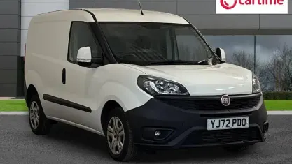 Used Fiat Doblò S 105 HP (77 kW) 2022 White MPV